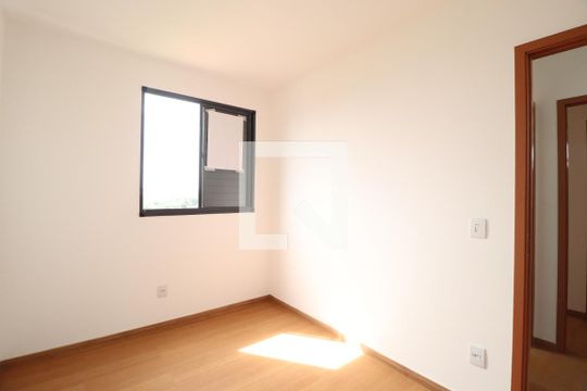 Quarto 1 de apartamento para alugar com 2 quartos, 59m² em Shopping Park, Uberlândia