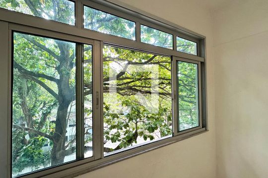 Apartamento à venda com 2 quartos, 65m² em Leblon, Rio de Janeiro