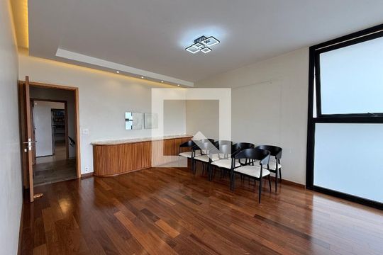 Casa para alugar com 6 quartos, 400m² em Consolação, São Paulo