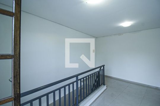 Sala de casa para alugar com 3 quartos, 175m² em Jardim Regina, São Paulo