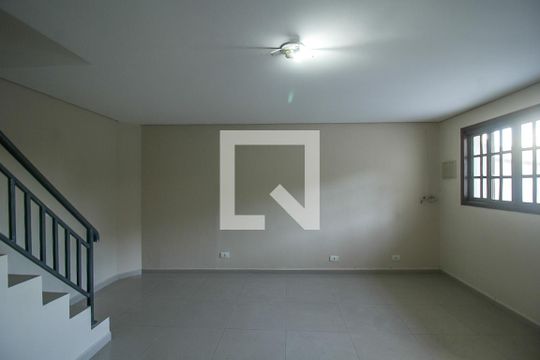 Sala de casa para alugar com 3 quartos, 175m² em Jardim Regina, São Paulo