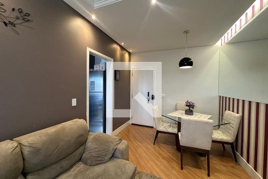Apartamento à venda com 2 quartos, 56m² em Vila Iracema, Barueri
