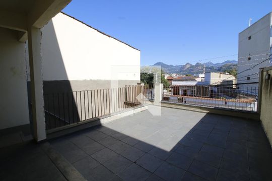 Casa para alugar com 3 quartos, 209m² em Taquara, Rio de Janeiro
