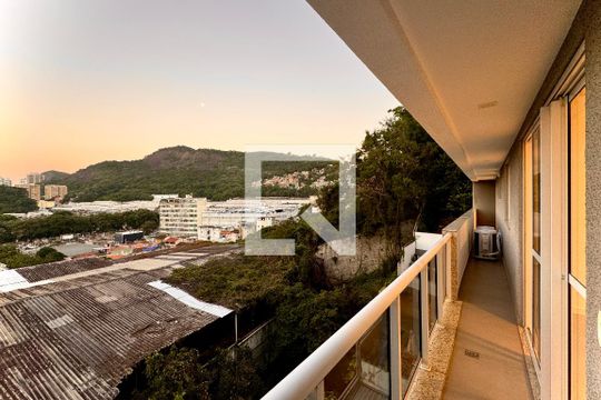 Apartamento para alugar com 2 quartos, 98m² em Botafogo, Rio de Janeiro