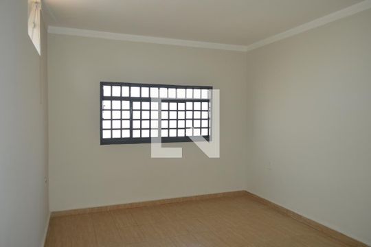Sala de casa para alugar com 3 quartos, 180m² em Residencial E Comercial Palmares, Ribeirão Preto