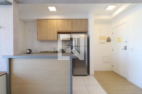 Cozinha e Área de serviço  de apartamento à venda com 1 quarto, 45m² em Várzea da Barra Funda, São Paulo
