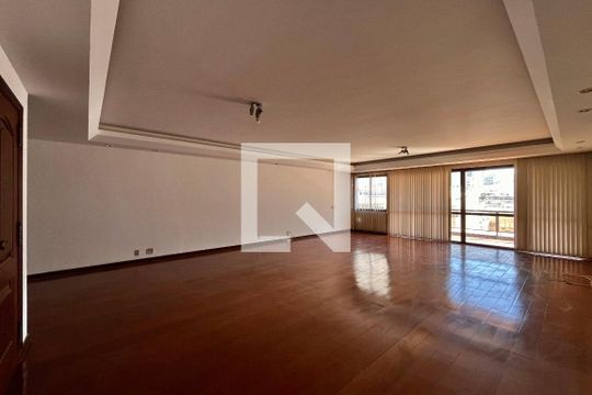 Sala  de apartamento para alugar com 3 quartos, 230m² em Copacabana, Rio de Janeiro