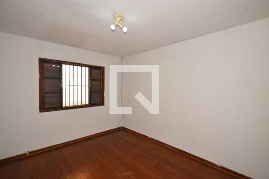 Quarto 1v de casa para alugar com 2 quartos, 80m² em Jardim Paris, São Paulo