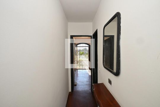 Corredor de casa para alugar com 2 quartos, 80m² em Jardim Paris, São Paulo