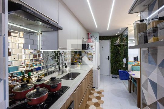 Cozinha e Área de Serviço de apartamento à venda com 2 quartos, 43m² em Vila Itapegica, Guarulhos