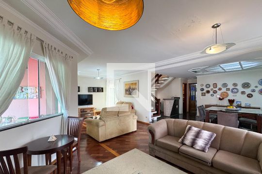 Casa à venda com 3 quartos, 257m² em Parque dos Passaros, São Bernardo do Campo