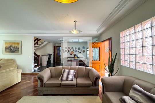 Casa à venda com 3 quartos, 257m² em Parque dos Passaros, São Bernardo do Campo