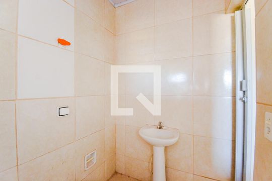 Banheiro de casa para alugar com 1 quarto, 42m² em Parque Continental Iii, Guarulhos