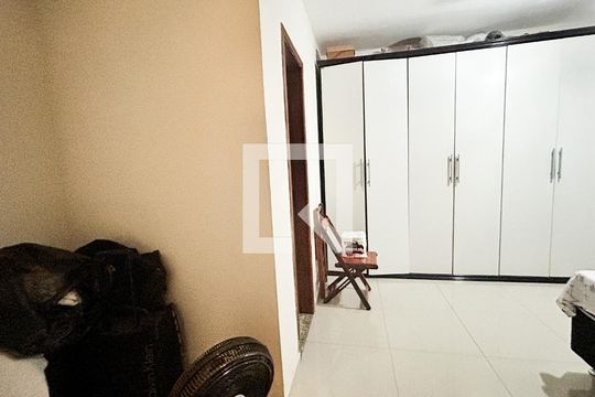 Casa para alugar com 5 quartos, 425m² em Extensão do Bosque, Rio das Ostras