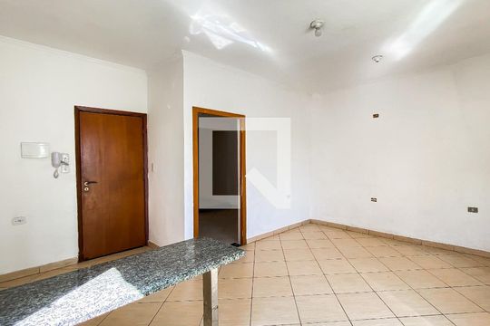 Sala/cozinha de casa de condomínio para alugar com 2 quartos, 45m² em Parque Cisper, São Paulo