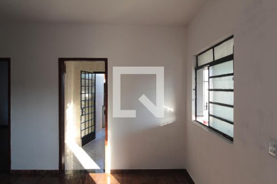 Sala de casa para alugar com 2 quartos, 60m² em Mantiqueira, Belo Horizonte