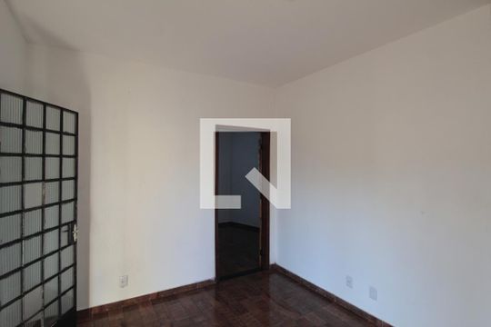 Sala de casa para alugar com 2 quartos, 60m² em Mantiqueira, Belo Horizonte