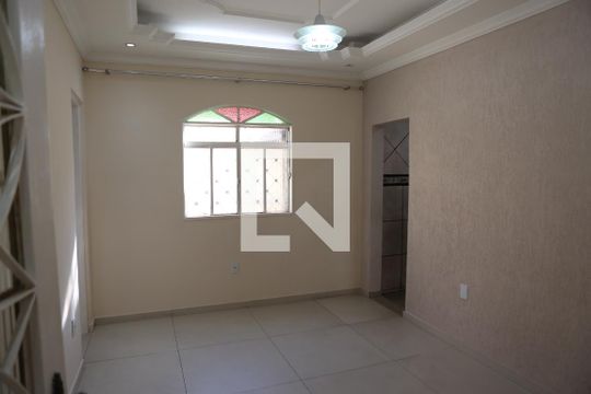 Sala de casa para alugar com 4 quartos, 360m² em Bandeirantes, Contagem