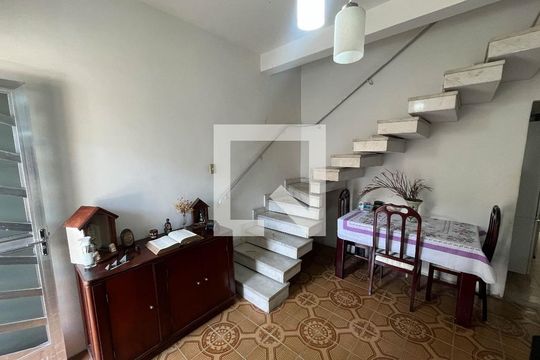 Sala de casa de condomínio à venda com 4 quartos, 70m² em Portuguesa, Rio de Janeiro