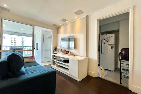 Sala de apartamento para alugar com 3 quartos, 97m² em Chácara Inglesa, São Paulo