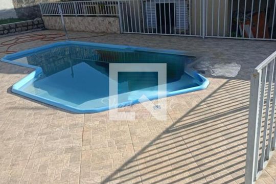 Casa à venda com 2 quartos, 200m² em Capela, Vinhedo