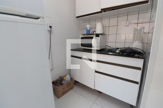 Cozinha de casa de condomínio para alugar com 3 quartos, 140m² em Stella Maris, Salvador