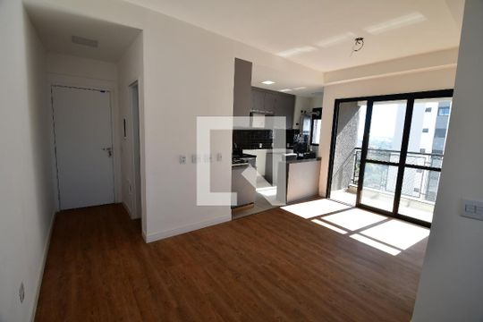 Apartamento para alugar com 1 quarto, 55m² em Taquaral, Campinas