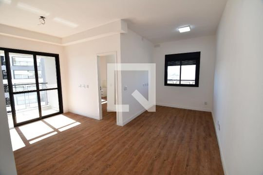 Apartamento para alugar com 1 quarto, 55m² em Taquaral, Campinas