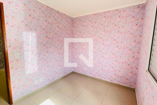 Quarto 2 de apartamento para alugar com 2 quartos, 45m² em Jardim Isis, Cotia