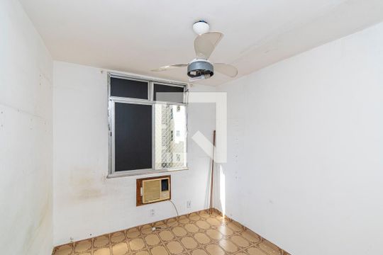 Quarto 1 de apartamento à venda com 2 quartos, 50m² em Ramos, Rio de Janeiro