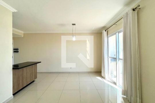 Sala de apartamento à venda com 2 quartos, 55m² em Jardim Chapadão, Campinas