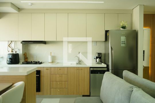 Sala e Cozinha de apartamento à venda com 2 quartos, 49m² em Vila Esperança, São Paulo