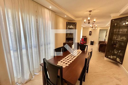 Sala de casa de condomínio à venda com 5 quartos, 128m² em Parque Santo Antonio, São Bernardo do Campo