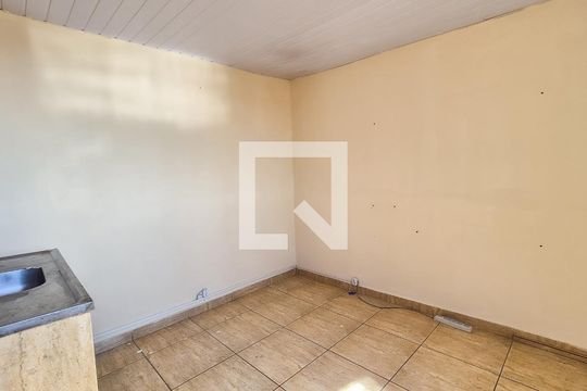 Sala/cozinha de casa para alugar com 2 quartos, 55m² em Irajá, Rio de Janeiro
