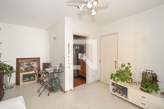Sala de apartamento à venda com 2 quartos, 67m² em Real Parque, São Paulo