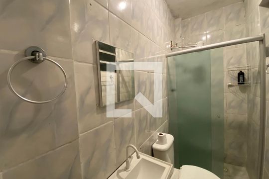 Banheiro casa 1 de apartamento à venda com 4 quartos, 300m² em Jardim Paulo Vi, São Paulo