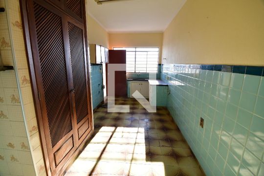 Cozinha de casa para alugar com 3 quartos, 223m² em Jardim Chapadão, Campinas