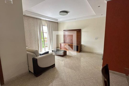 Sala de casa de condomínio para alugar com 3 quartos, 280m² em Parque Santana, Mogi das Cruzes