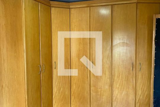 Quarto de apartamento para alugar com 2 quartos, 50m² em Jardim da Gloria, Cotia