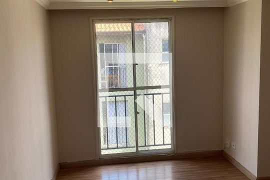Sala de apartamento para alugar com 2 quartos, 50m² em Jardim da Gloria, Cotia