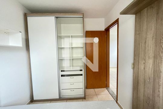 Quarto de apartamento para alugar com 2 quartos, 54m² em Santa Terezinha, Juiz de Fora