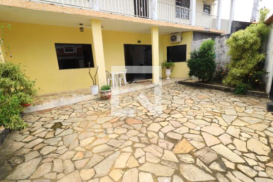 Casa para alugar com 3 quartos, 114m² em Itapuã, Salvador