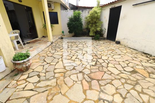 Casa para alugar com 3 quartos, 114m² em Itapuã, Salvador