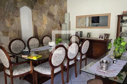 Sala de casa para alugar com 4 quartos, 366m² em Bairro dos Casa, São Bernardo do Campo