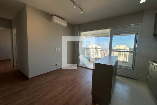 Sala de apartamento para alugar com 2 quartos, 55m² em Jardim Esperanca, Barueri