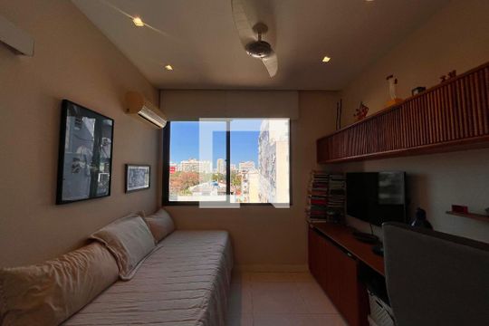 Quarto 1 de apartamento à venda com 2 quartos, 70m² em Gávea, Rio de Janeiro