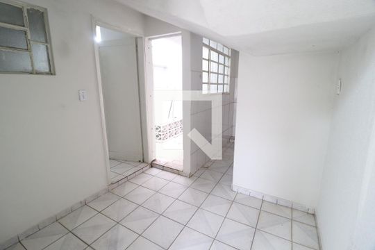 Cozinha de apartamento para alugar com 2 quartos, 55m² em Lídice, Uberlândia