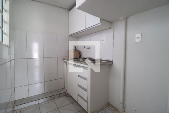 Cozinha de apartamento para alugar com 2 quartos, 55m² em Lídice, Uberlândia