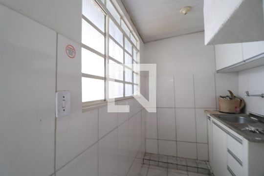 Cozinha de apartamento para alugar com 2 quartos, 55m² em Lídice, Uberlândia