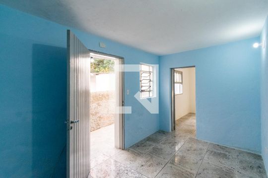 Sala de casa para alugar com 1 quarto, 28m² em Vila Santa Catarina, São Paulo